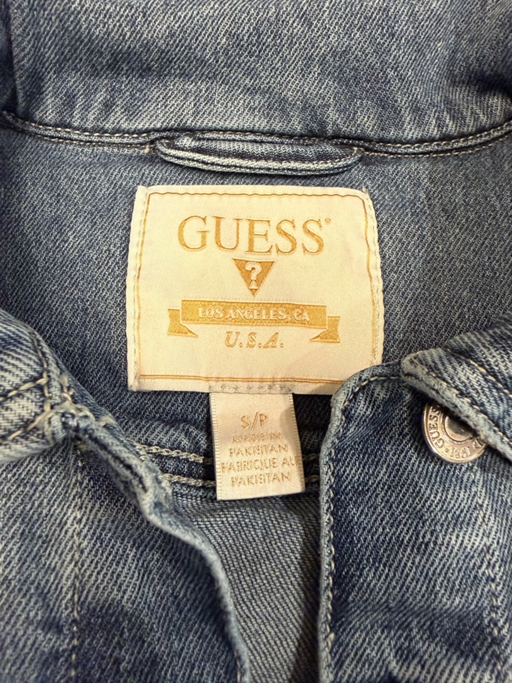 Vintage GUESS Pearl Denim Jacket. Y2K Light Wash Embellished Cropped Jean Coat S - Picture 6 of 16